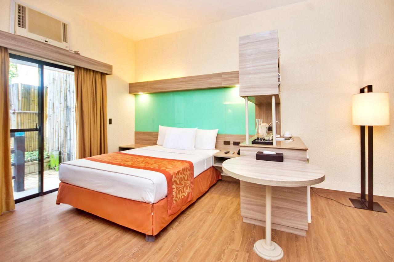 Microtel By Wyndham Boracay Balabag  Εξωτερικό φωτογραφία