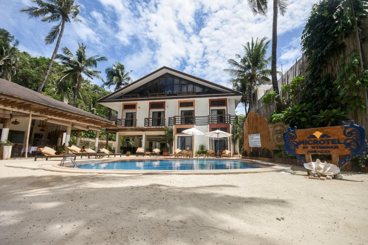 Microtel By Wyndham Boracay Balabag  Εξωτερικό φωτογραφία