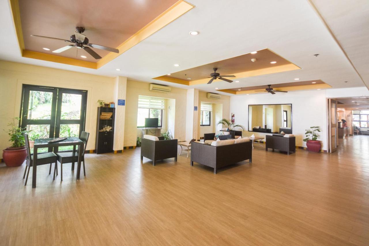 Microtel By Wyndham Boracay Balabag  Εξωτερικό φωτογραφία