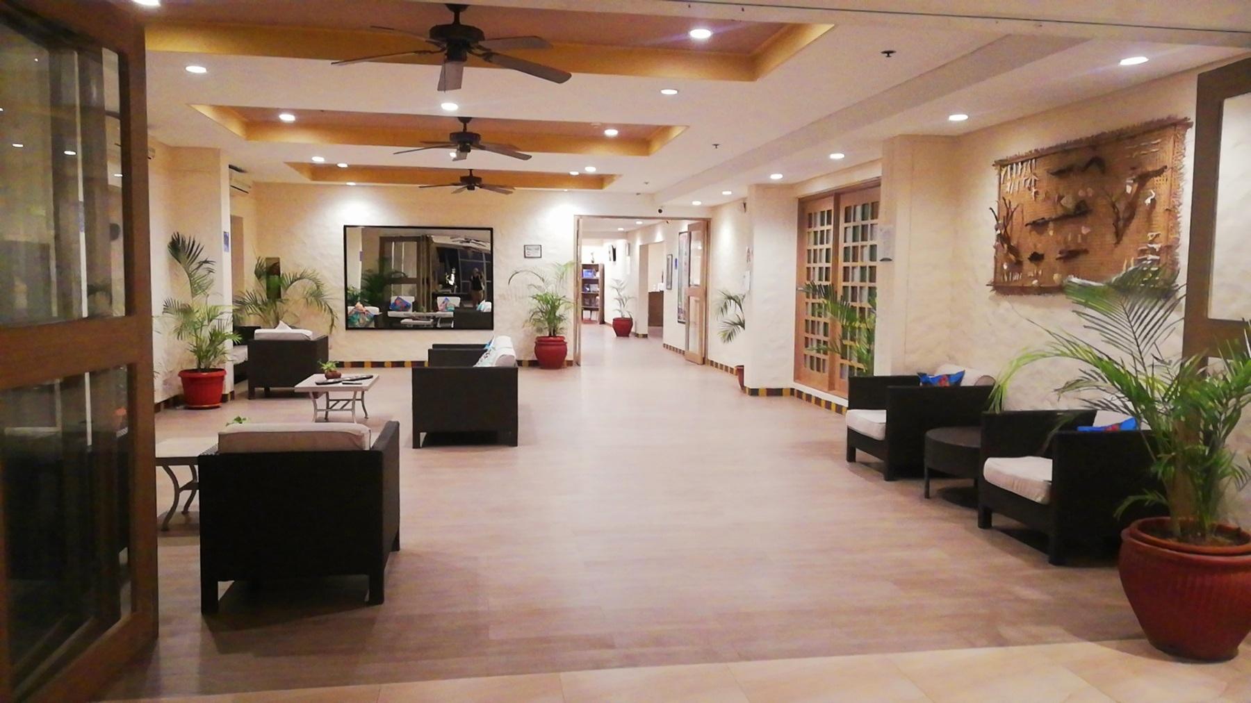 Microtel By Wyndham Boracay Balabag  Εξωτερικό φωτογραφία