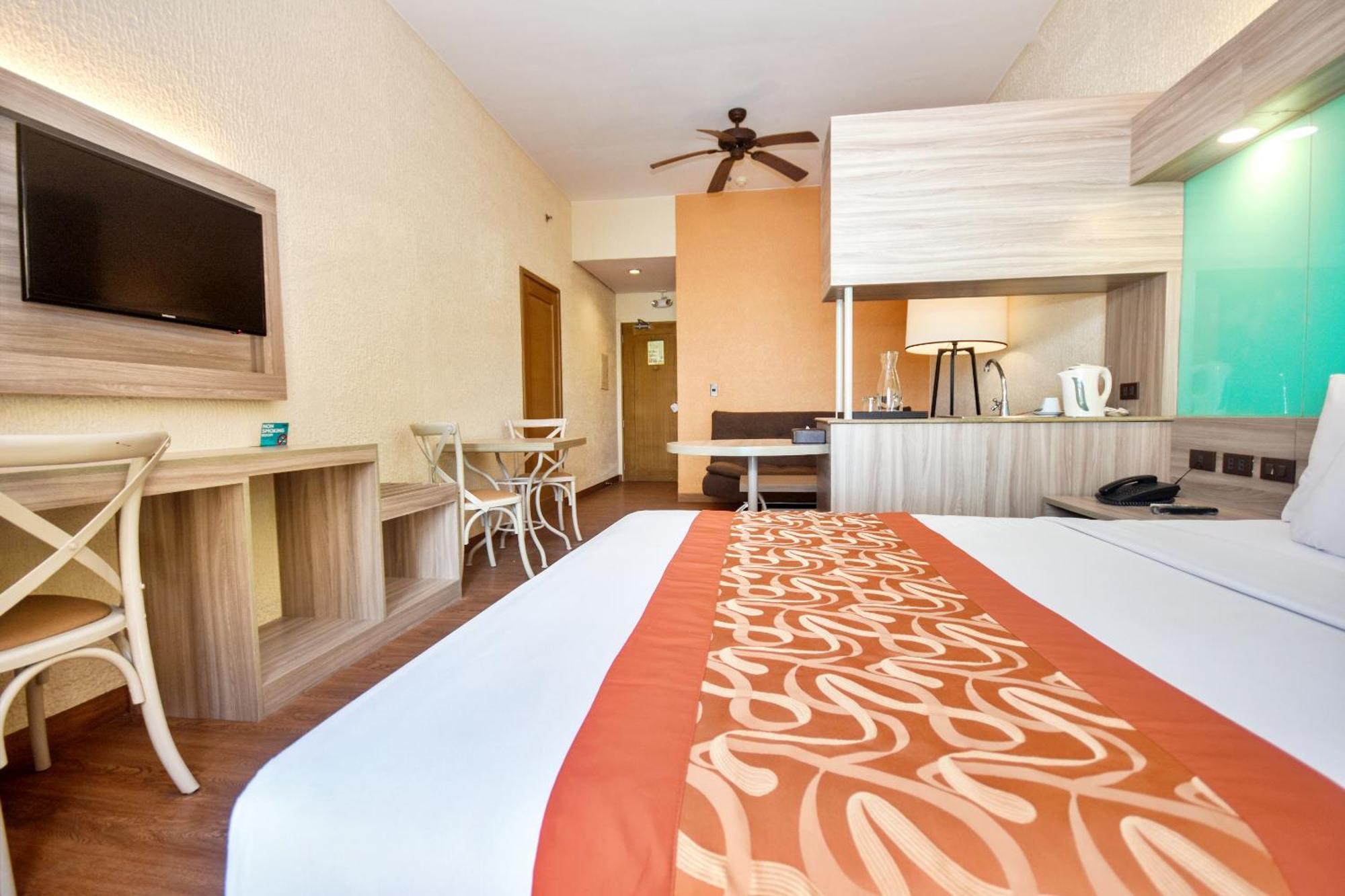 Microtel By Wyndham Boracay Balabag  Εξωτερικό φωτογραφία