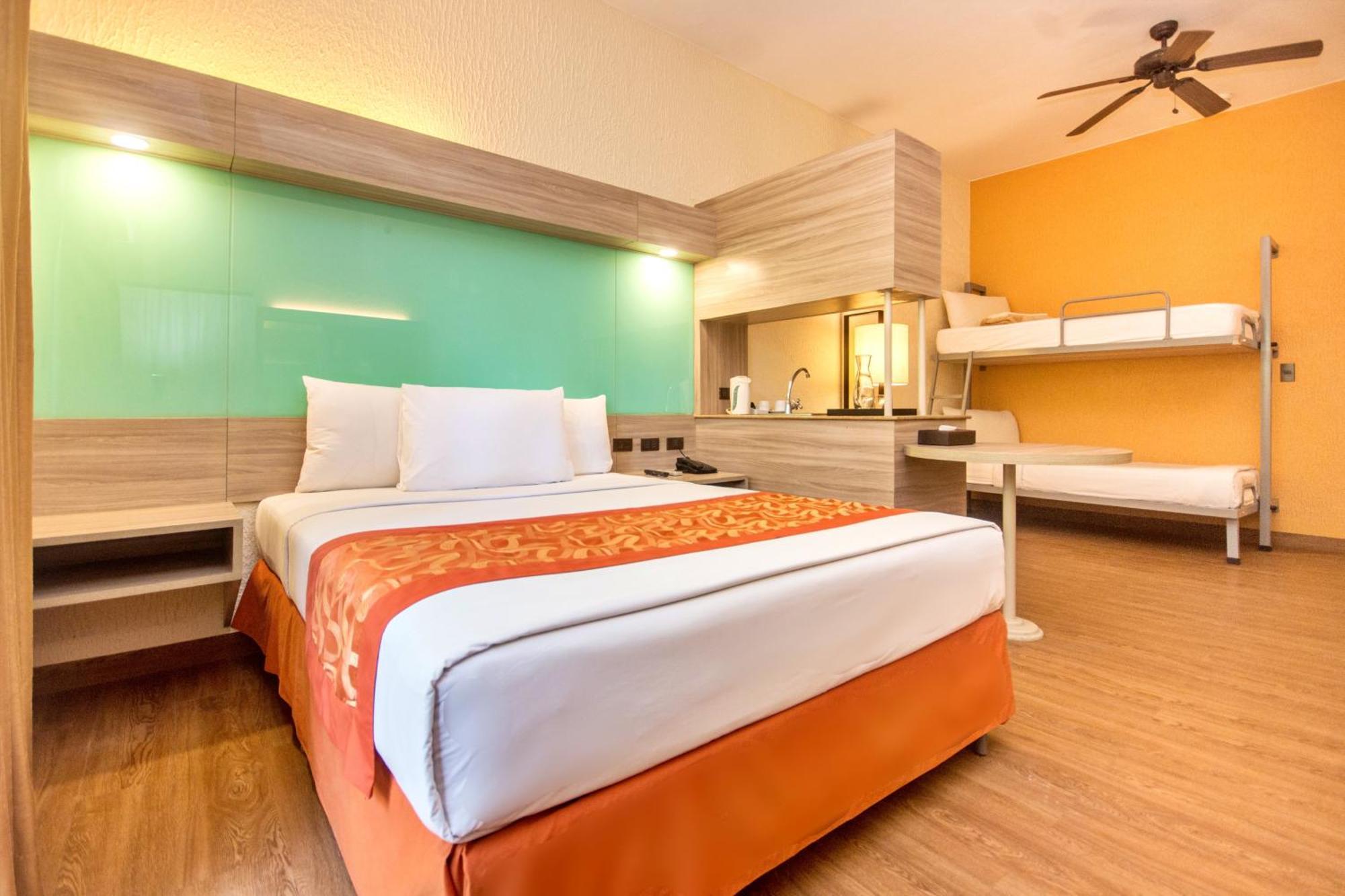 Microtel By Wyndham Boracay Balabag  Εξωτερικό φωτογραφία